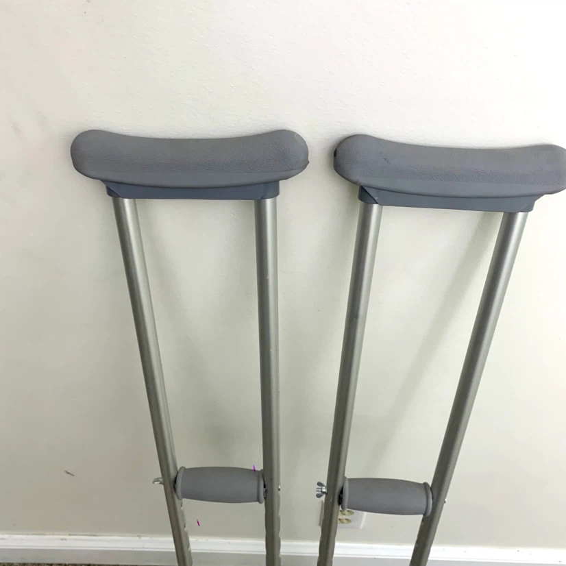 Adjustable Crutches Aluminum Underarm Walking Mobility Aid Pair - photo 3