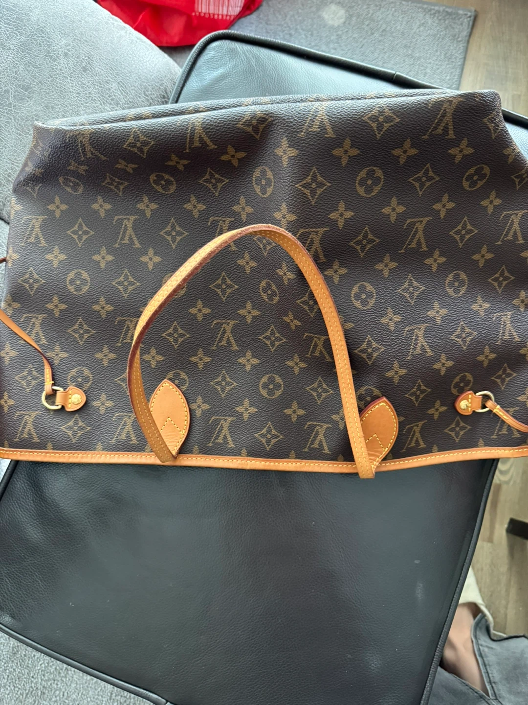 Authentic Louis Vuitton Neverfull MM Monogram Tote - photo 2