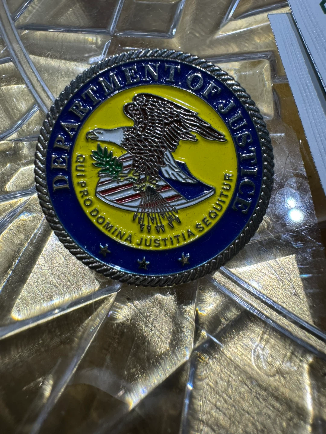 US Department of Justice Challenge Coin - photo 3