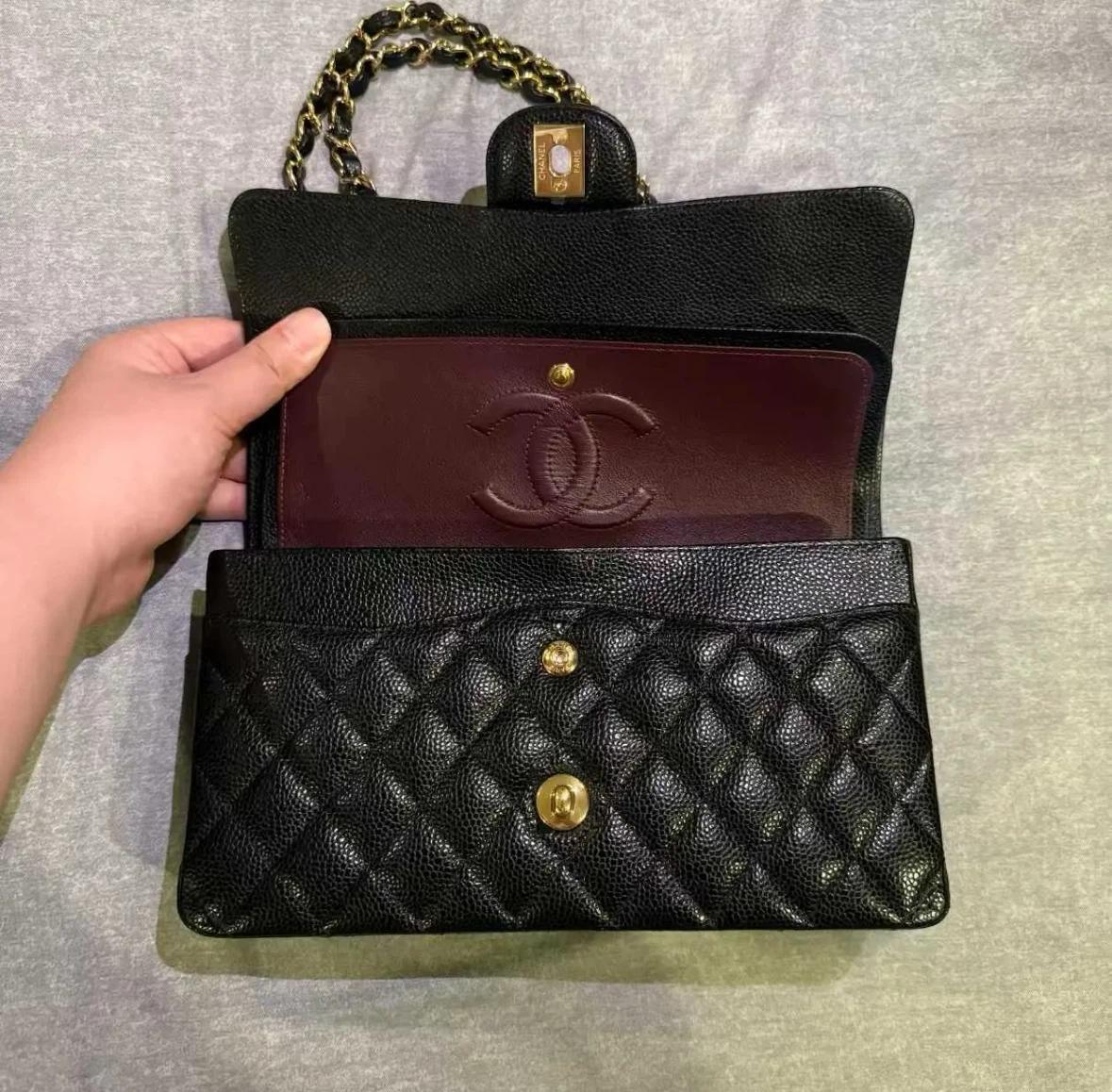 Chanel Classic Flap Bag - photo 2