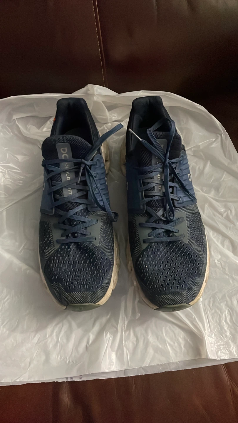 On Cloudswift Running Shoes