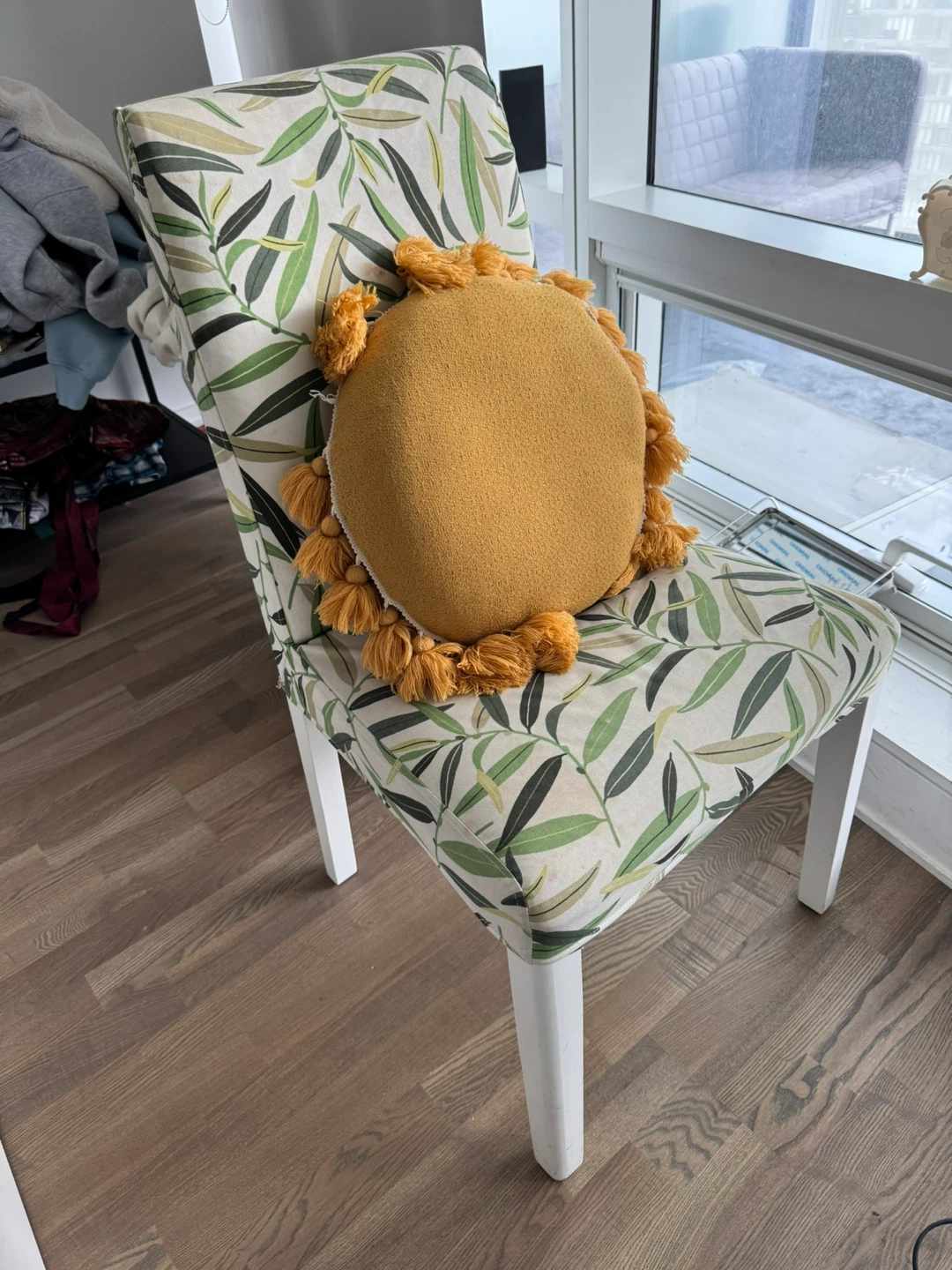 Leaf Pattern Dining Chair