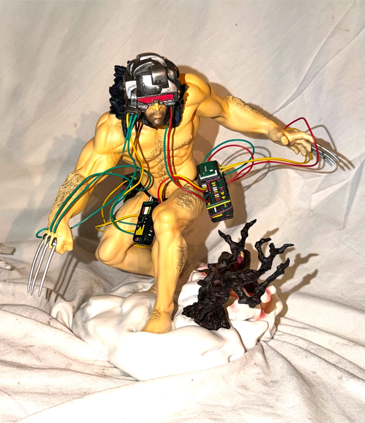 Art Asylum Marvel Weapon X Wolverine Limited Edition - photo 2