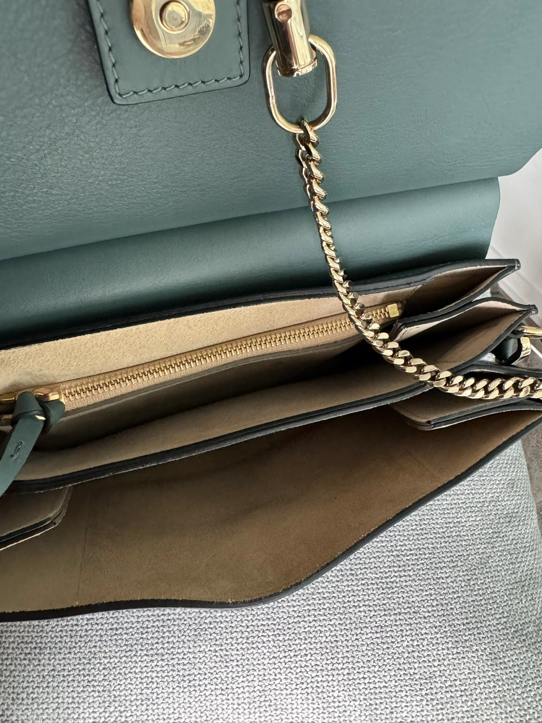 Authentic Chloé Faye Bag in Grey-Green - photo 2