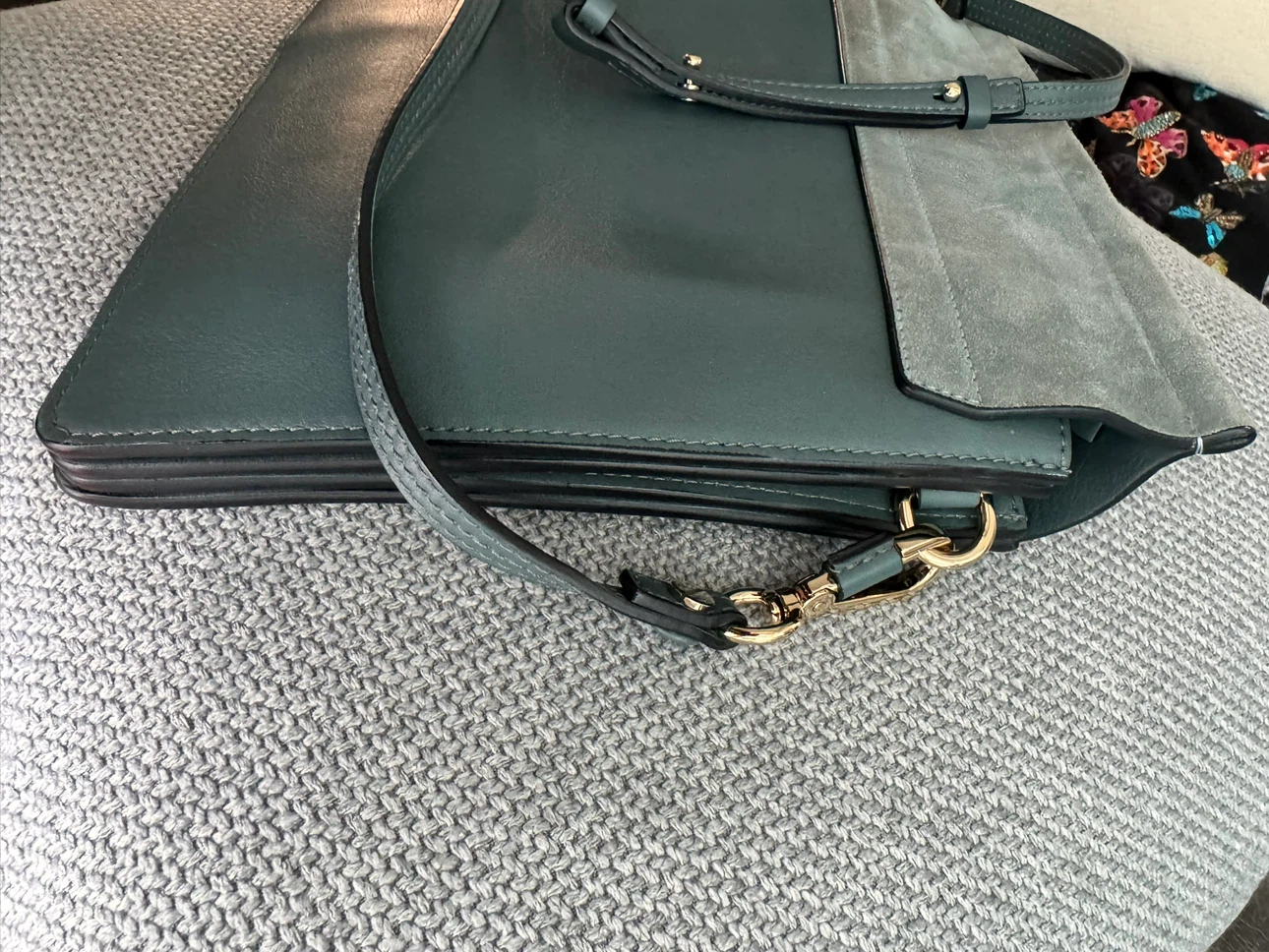 Authentic Chloé Faye Bag in Grey-Green - photo 5