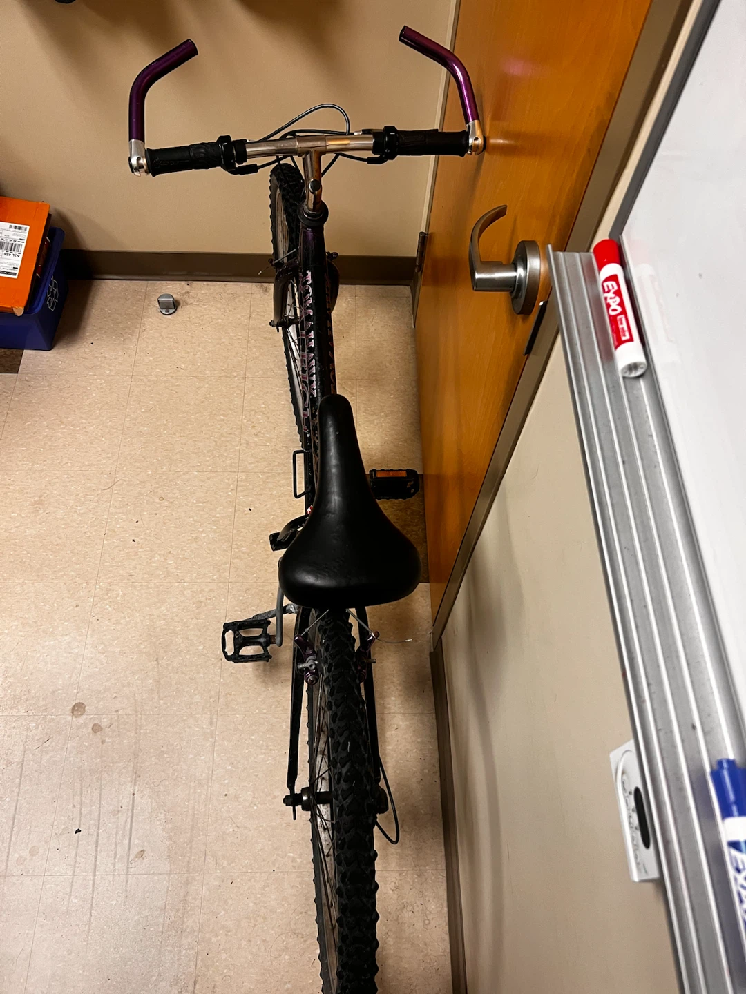 Raleigh Tomahawk 26" Mountain Bike + U-Lock with 2 Keys - photo 2