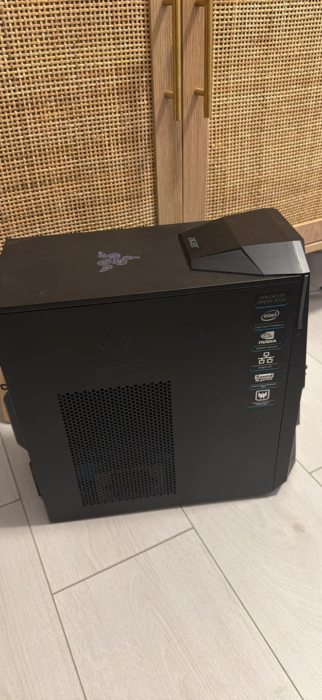 Acer Predator Orion 3000 Desktop Computer - photo 2