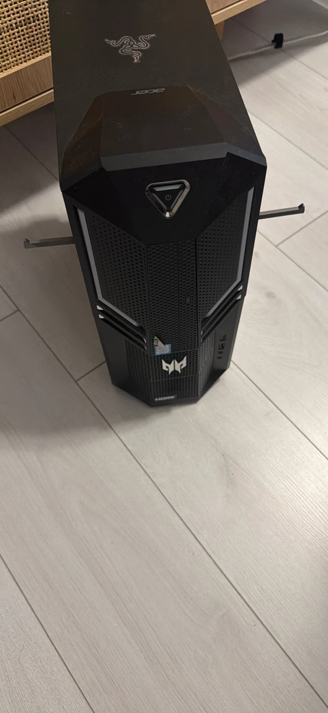 Acer Predator Orion 3000 Desktop Computer - photo 3