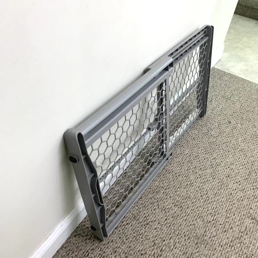 Baby Gate Pet Gate Adjustable Safety Gate Kids Dogs Doorway - photo 2