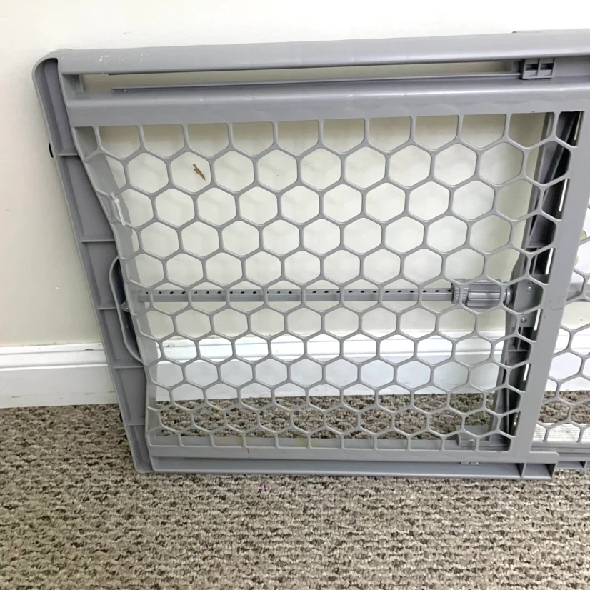 Baby Gate Pet Gate Adjustable Safety Gate Kids Dogs Doorway - photo 3