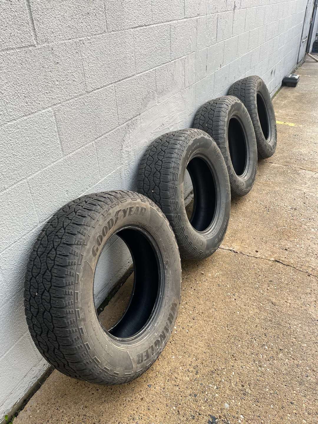 275/65R18 Goodyear Wrangler Territory AT