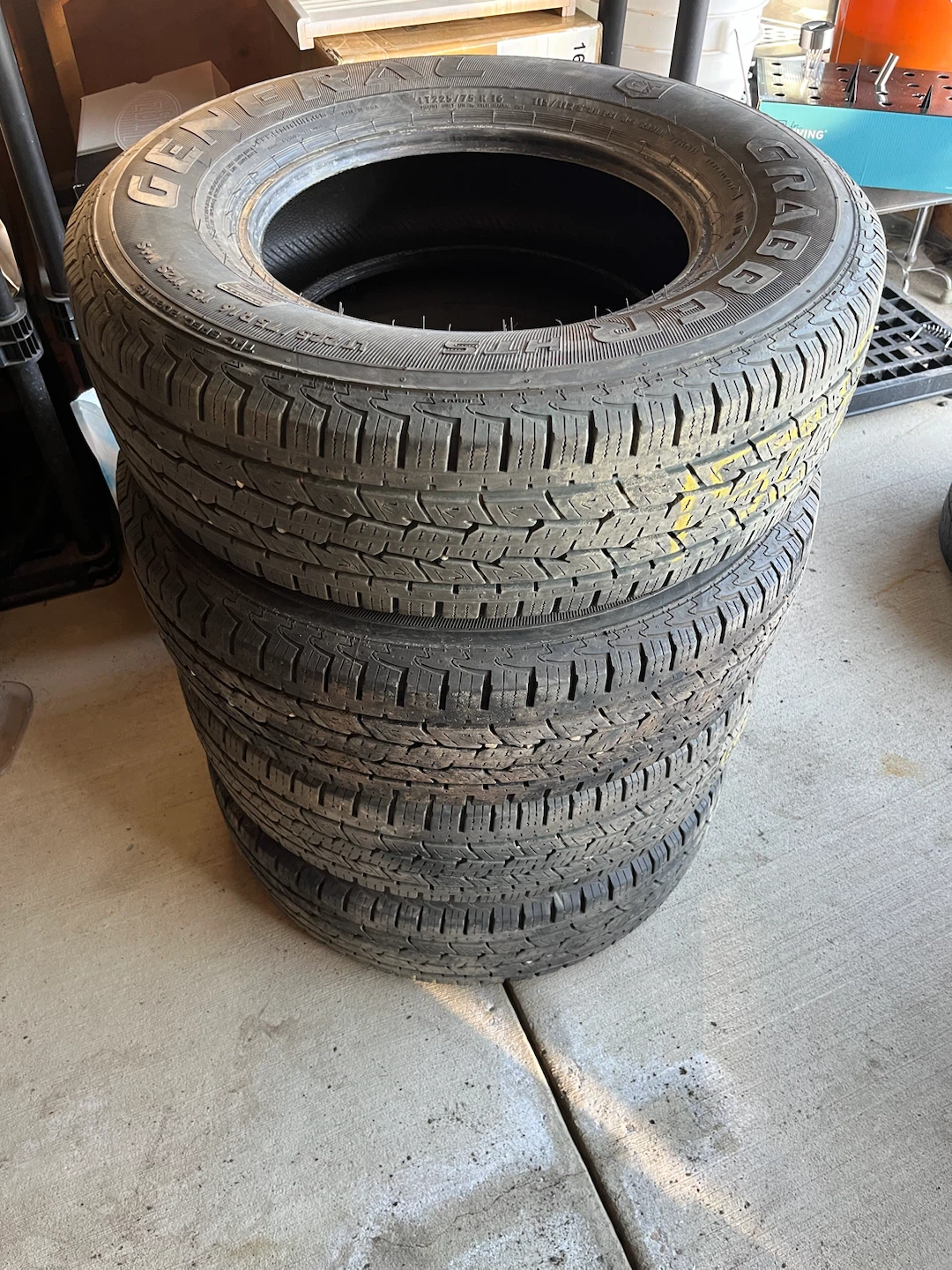 LT225/75R16 General Grabber HTS Tires