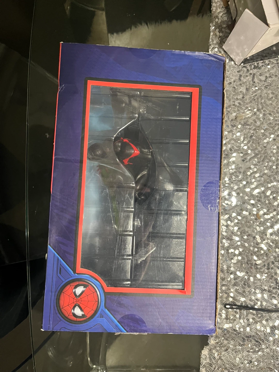 Diamond Select Toys Marvel Miles Morales Gallery Diorama - photo 2