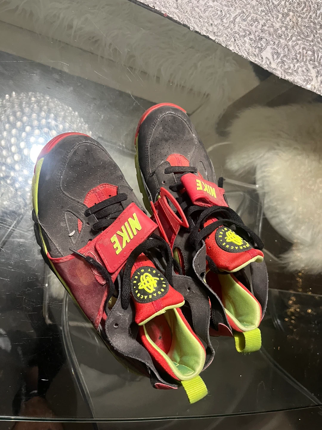 Nike Air Huarache Sneakers Black/Red/Green size 11