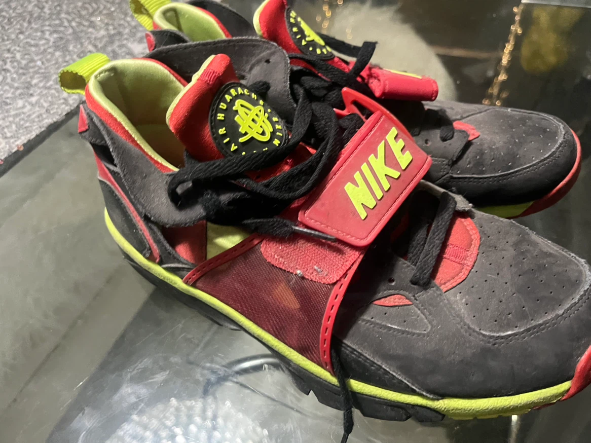 Nike Air Huarache Sneakers Black/Red/Green size 11 - photo 3