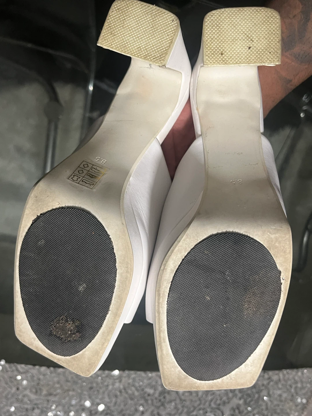 B2 White Square Toe Heeled Mules size 8.5 - photo 3