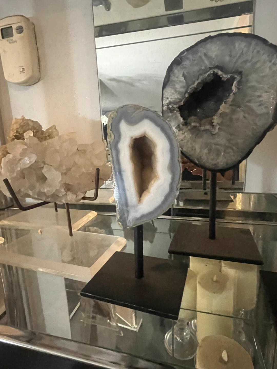 Agate Geode Decor Pieces 25$ each - photo 2