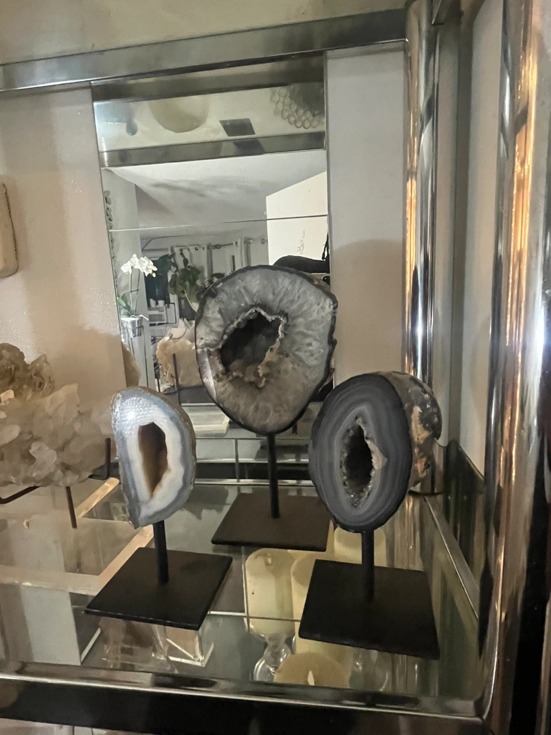 Agate Geode Decor Pieces 25$ each - photo 5