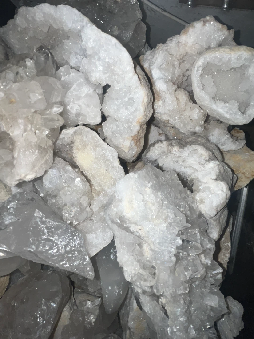 Quartz Geode Collection small -medium 5$-10$ each - photo 2