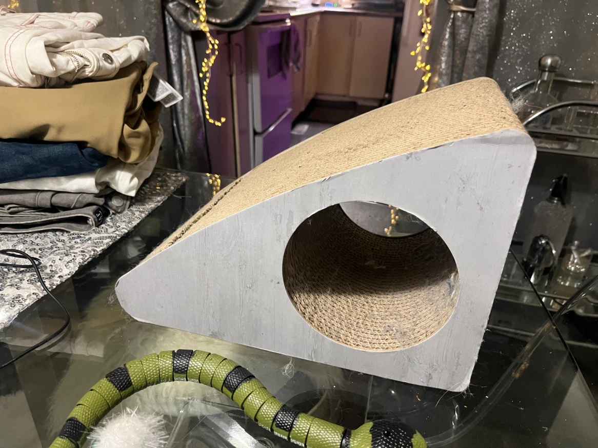 Triangle Cardboard Cat Scratcher - photo 4