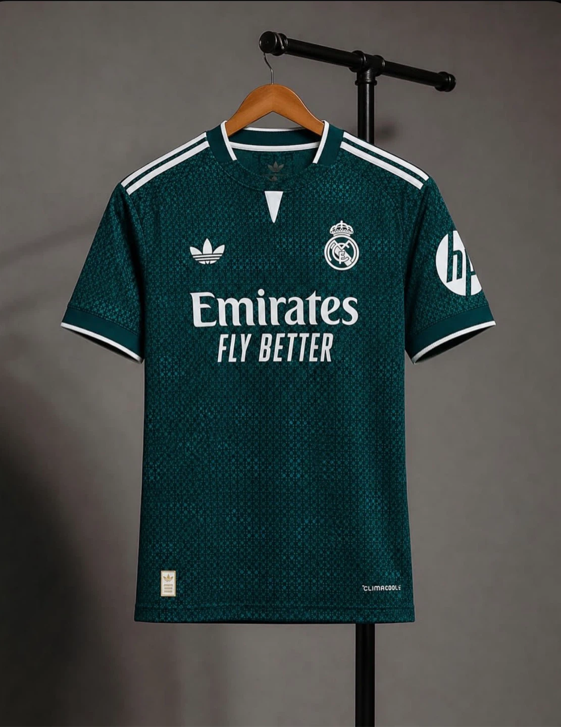 All club’s jerseys available - photo 5