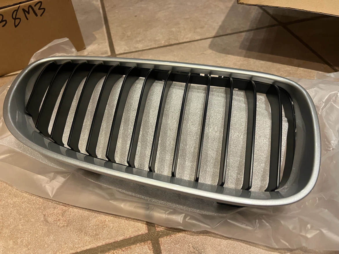 Bimmian E92 LCI Front Kidney Grille Titanium Silver - photo 3