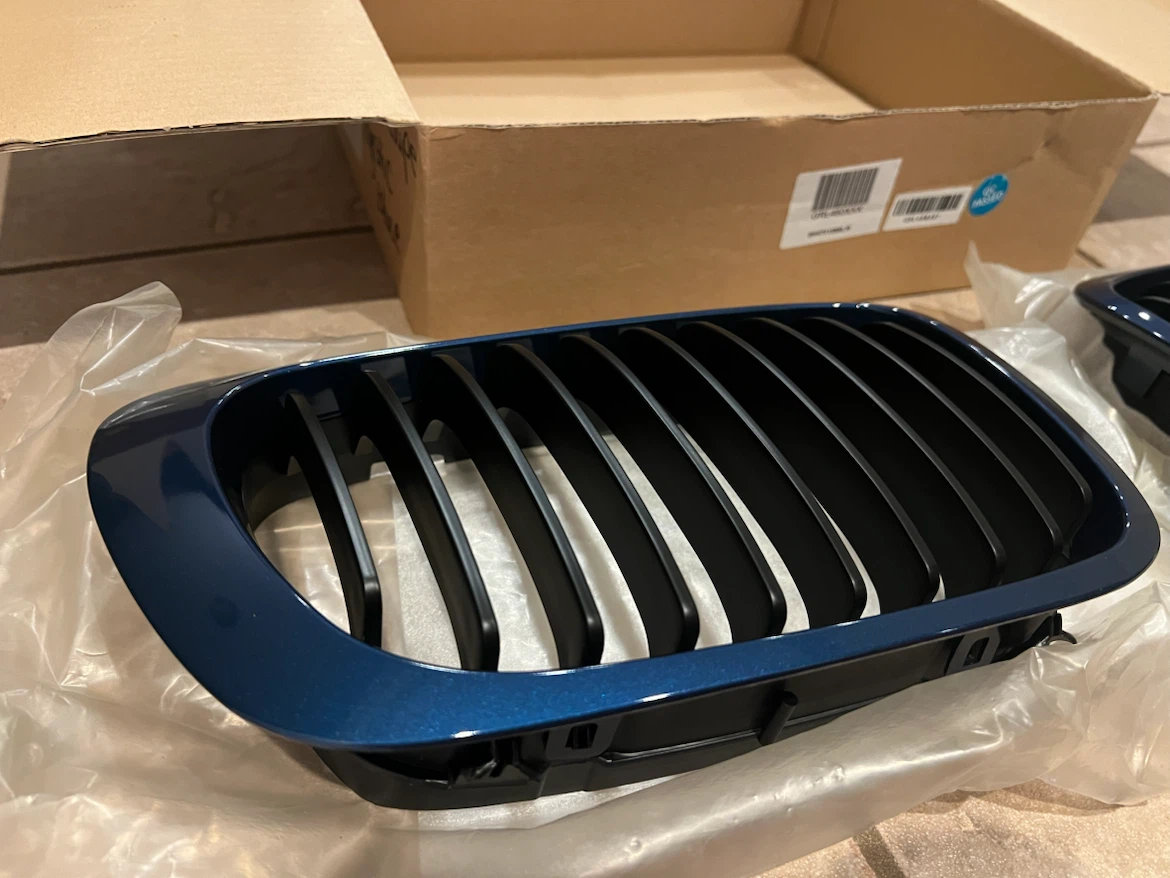 BMW E46 Coupe Kidney Grille Set - Mystic Blue - photo 3