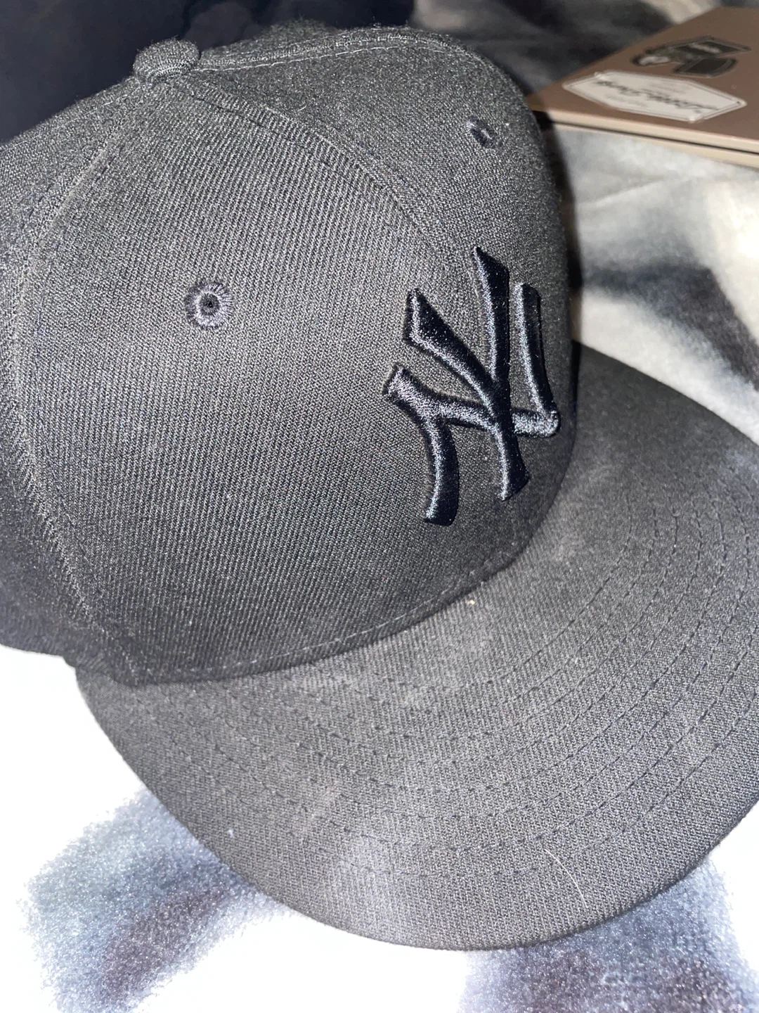 Fitted NY hat