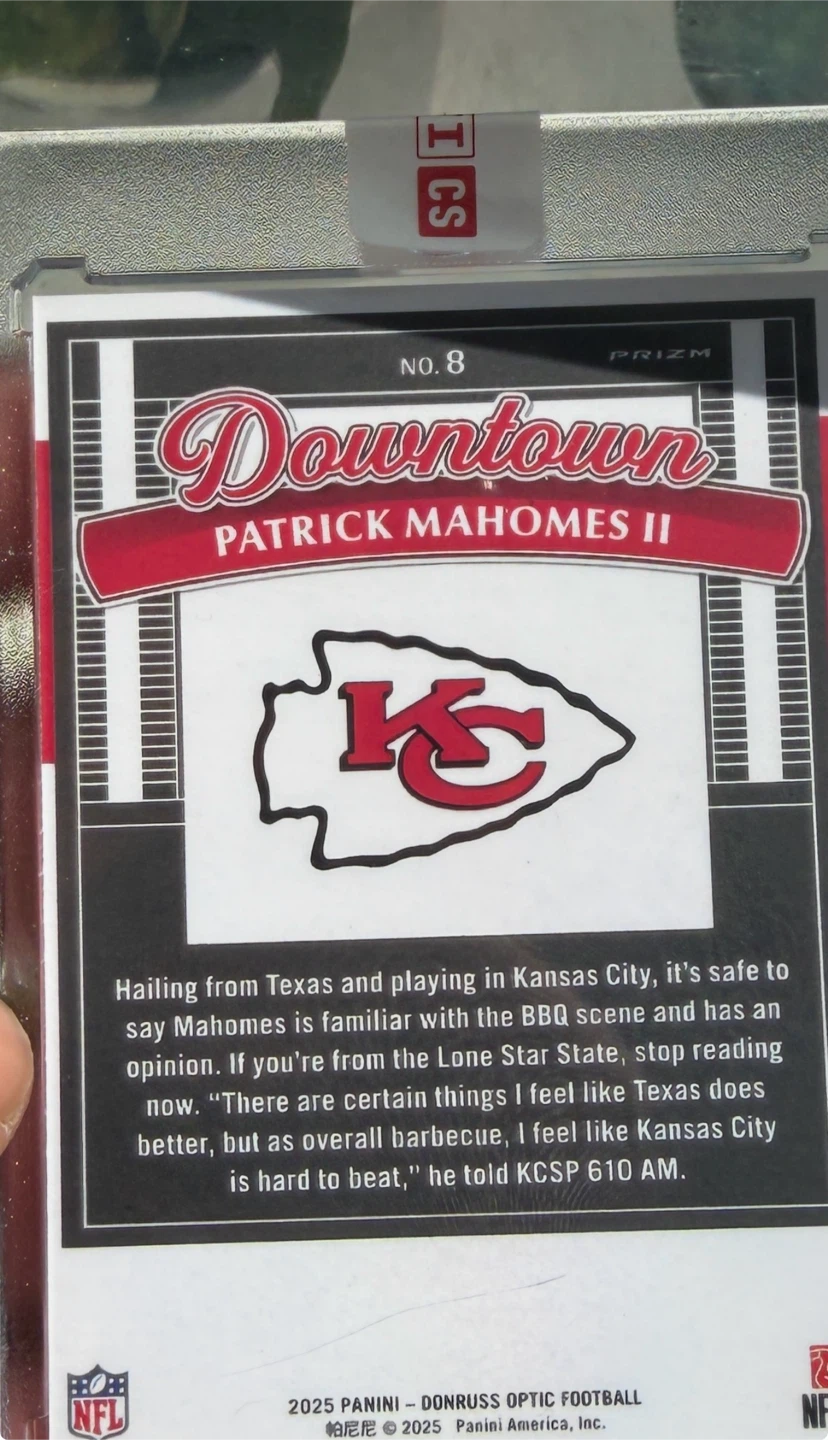 2025 Panini Donruss Optic Patrick Mahomes II Downtown Card - photo 4