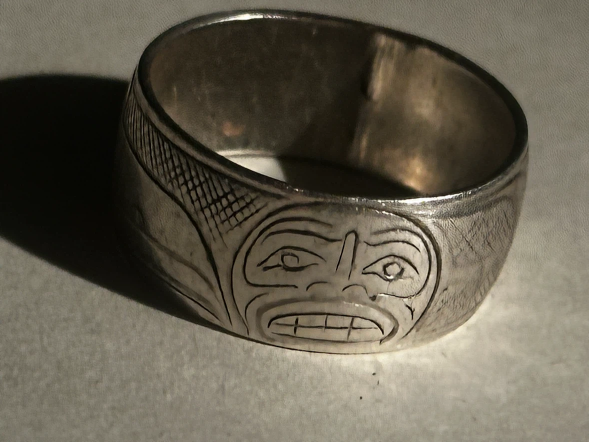 Travis Henry Signed Silver Indigenous Ring Size 8 1cm