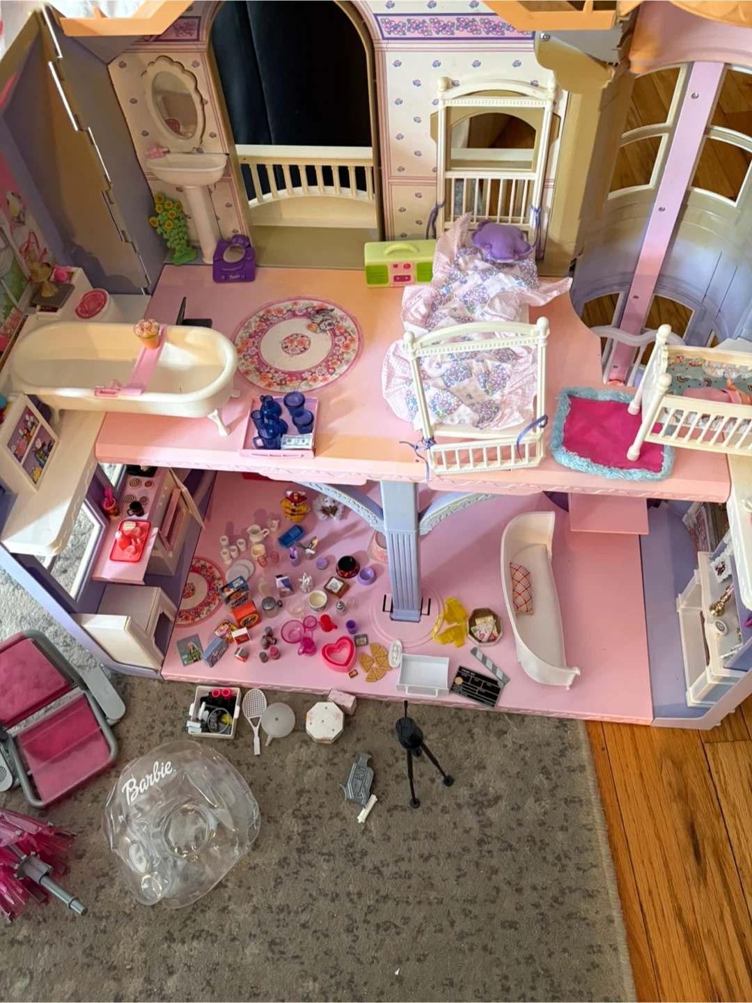 Barbie Dollhouse with Accessories - photo 5