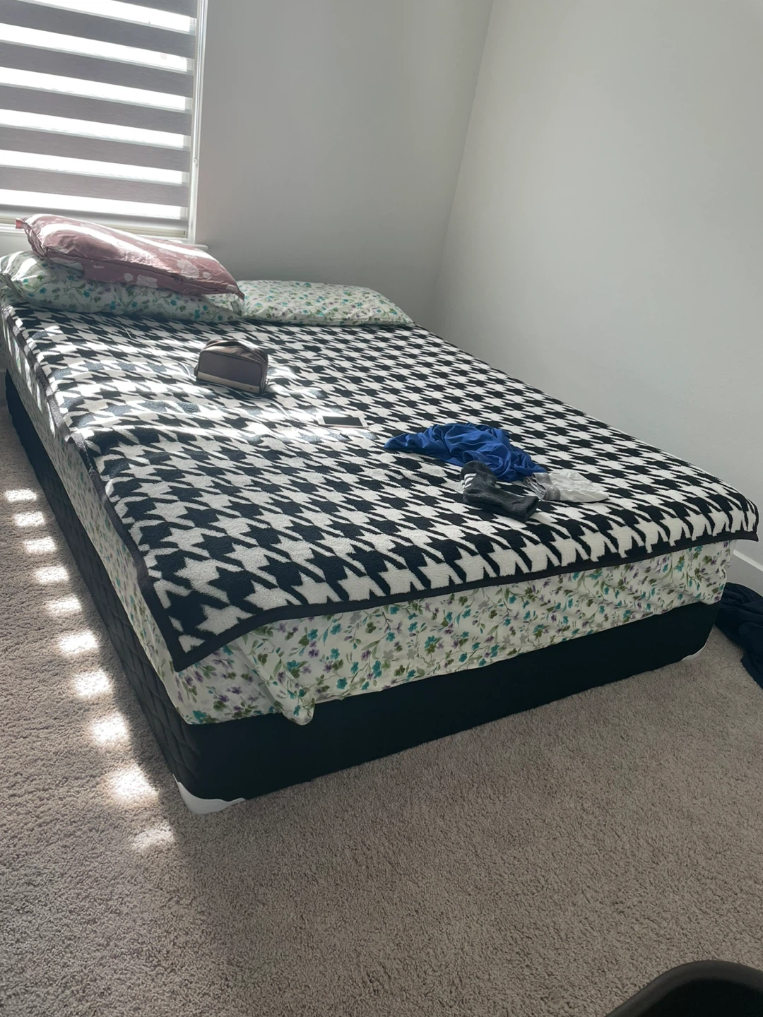 Queen Size Mattress with Box Spring - photo 3