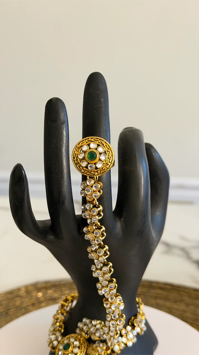 Traditional Indian Hathphool Hand Accessory - photo 2