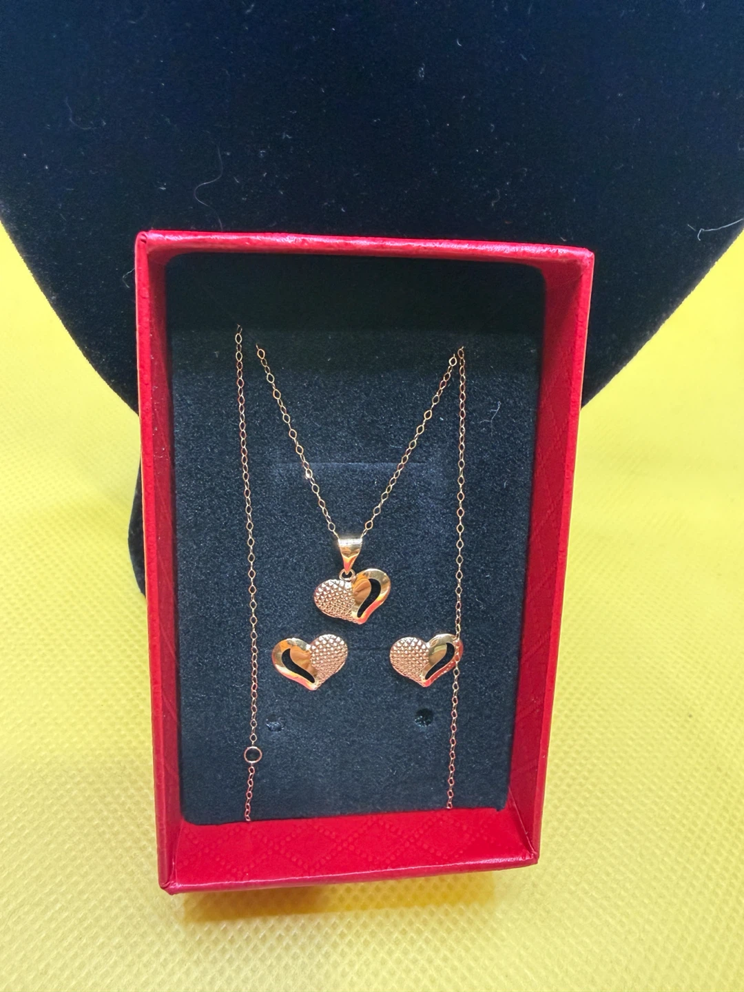 18K Gold Heart Necklace and Earring Set