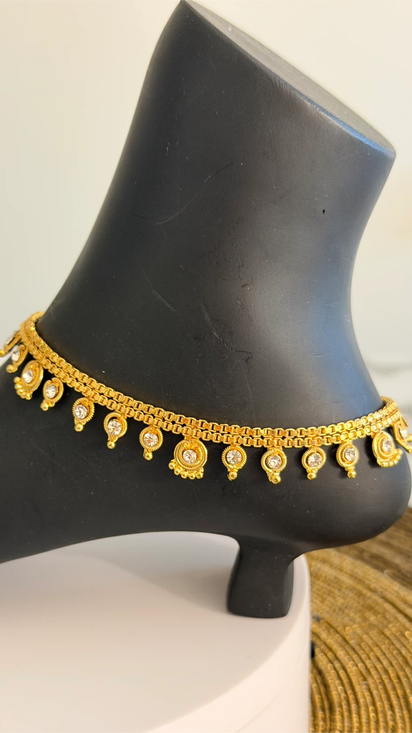Gold Tone Anklet with Clear Stones - photo 3