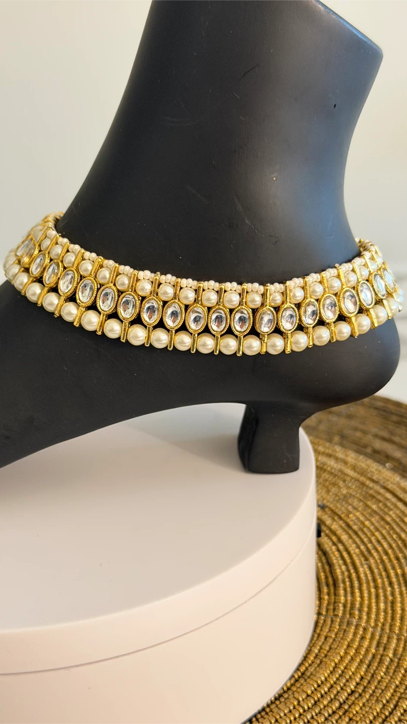 Gold-tone beaded anklet with faux stones - photo 3