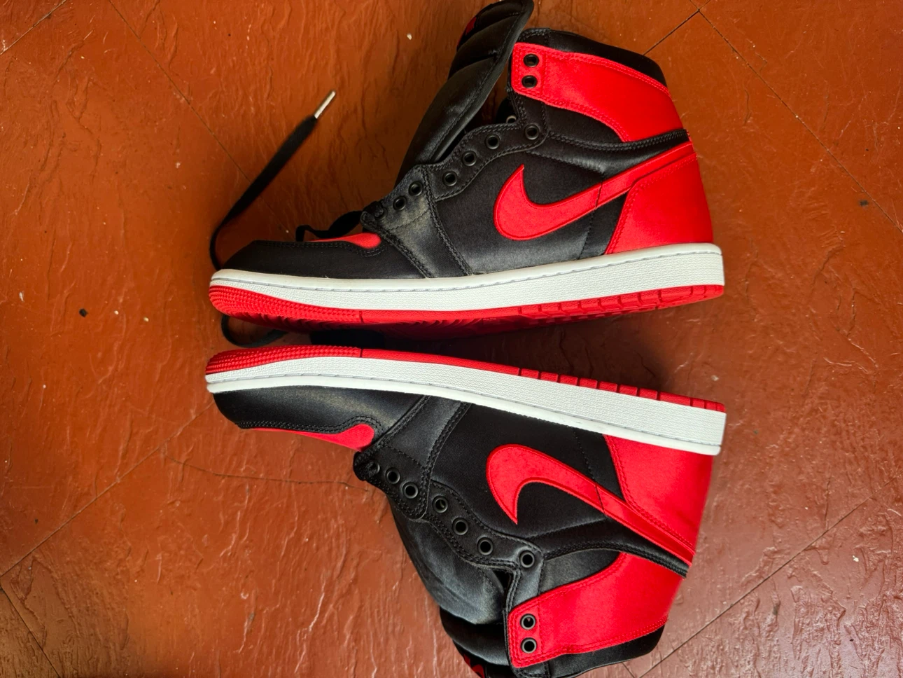 Nike Air Jordan 1 Retro High OG - photo 3