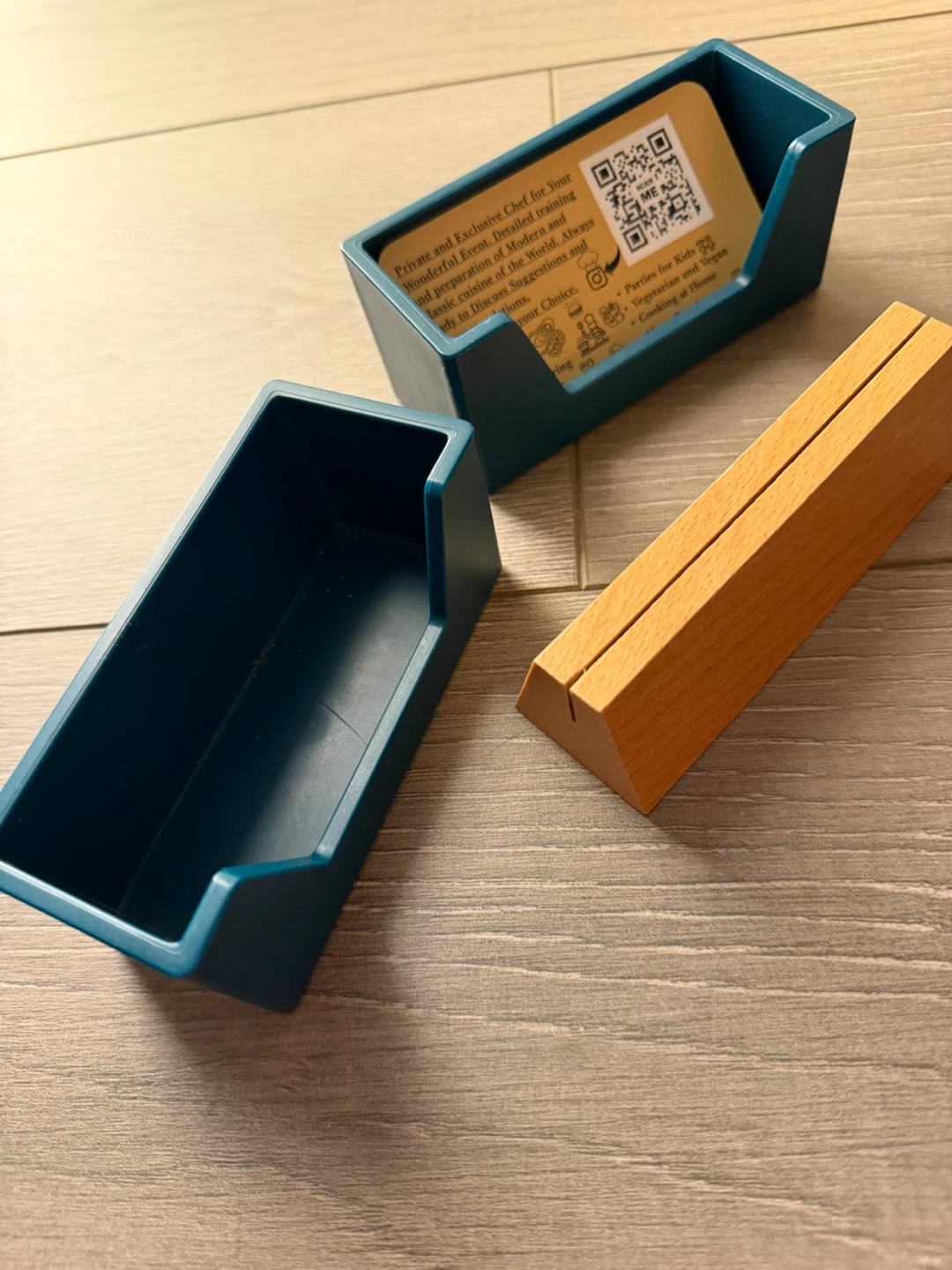 Desktop card holder set of 3