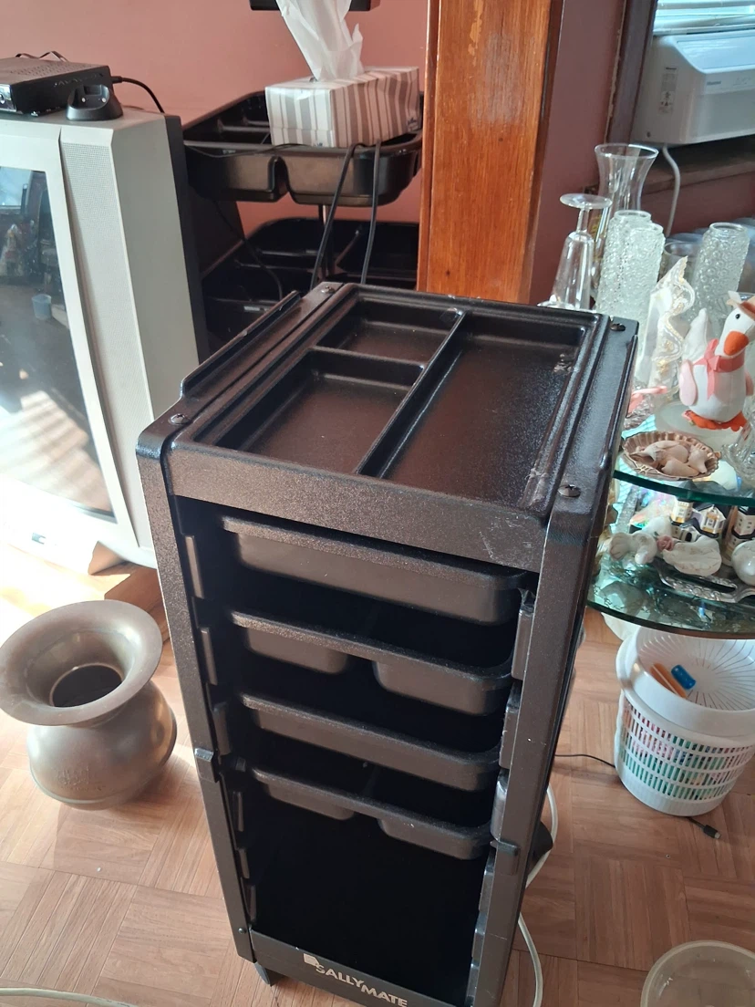 Two Salon Chairs, rolling cart and big mirror - photo 2