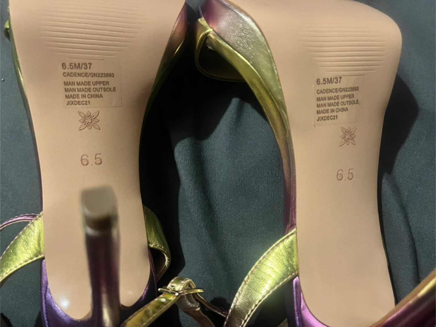 BCBGeneration Cadence Heels - Size 6.5 - photo 4