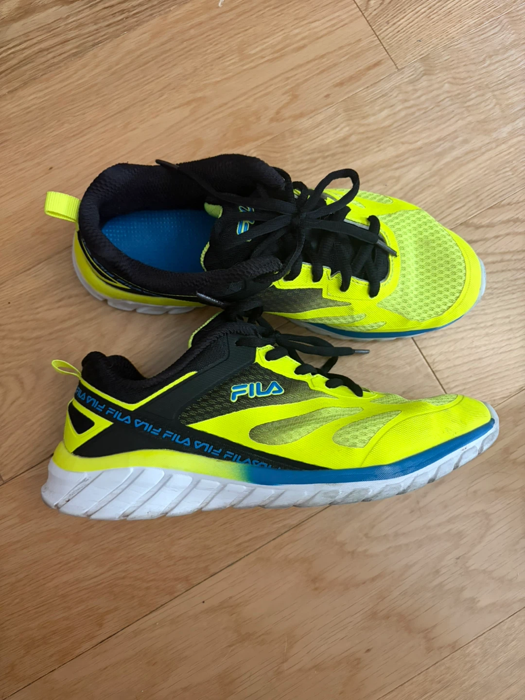 Fila Running Shoes Size 6.5 - photo 3