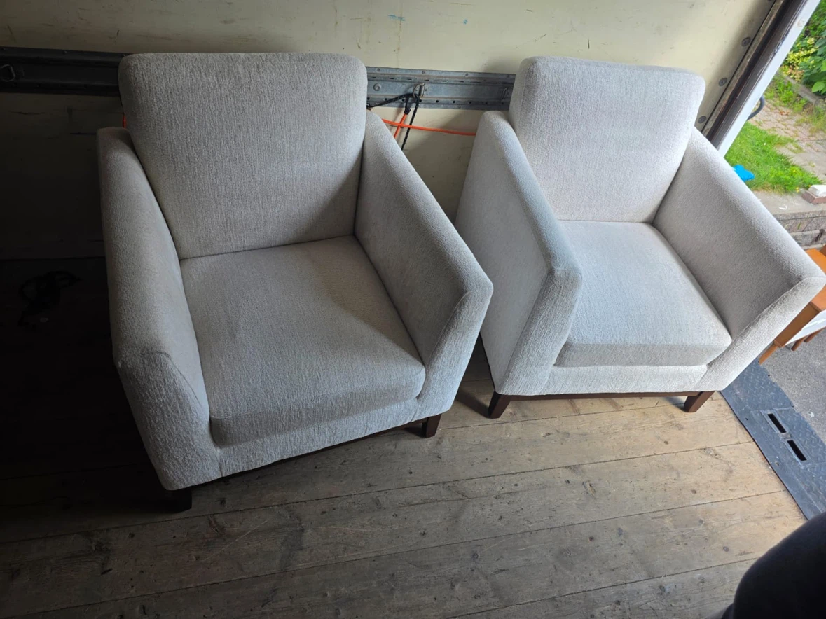Thomasville Two cream textured accent armchairs - photo 4