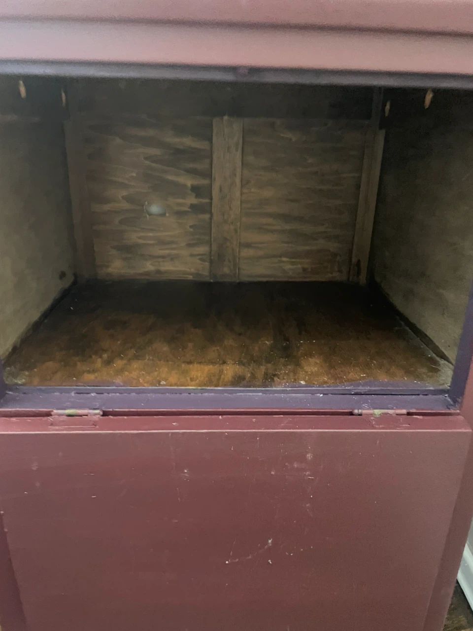 Cranberry Painted Smokers cabinet - photo 2