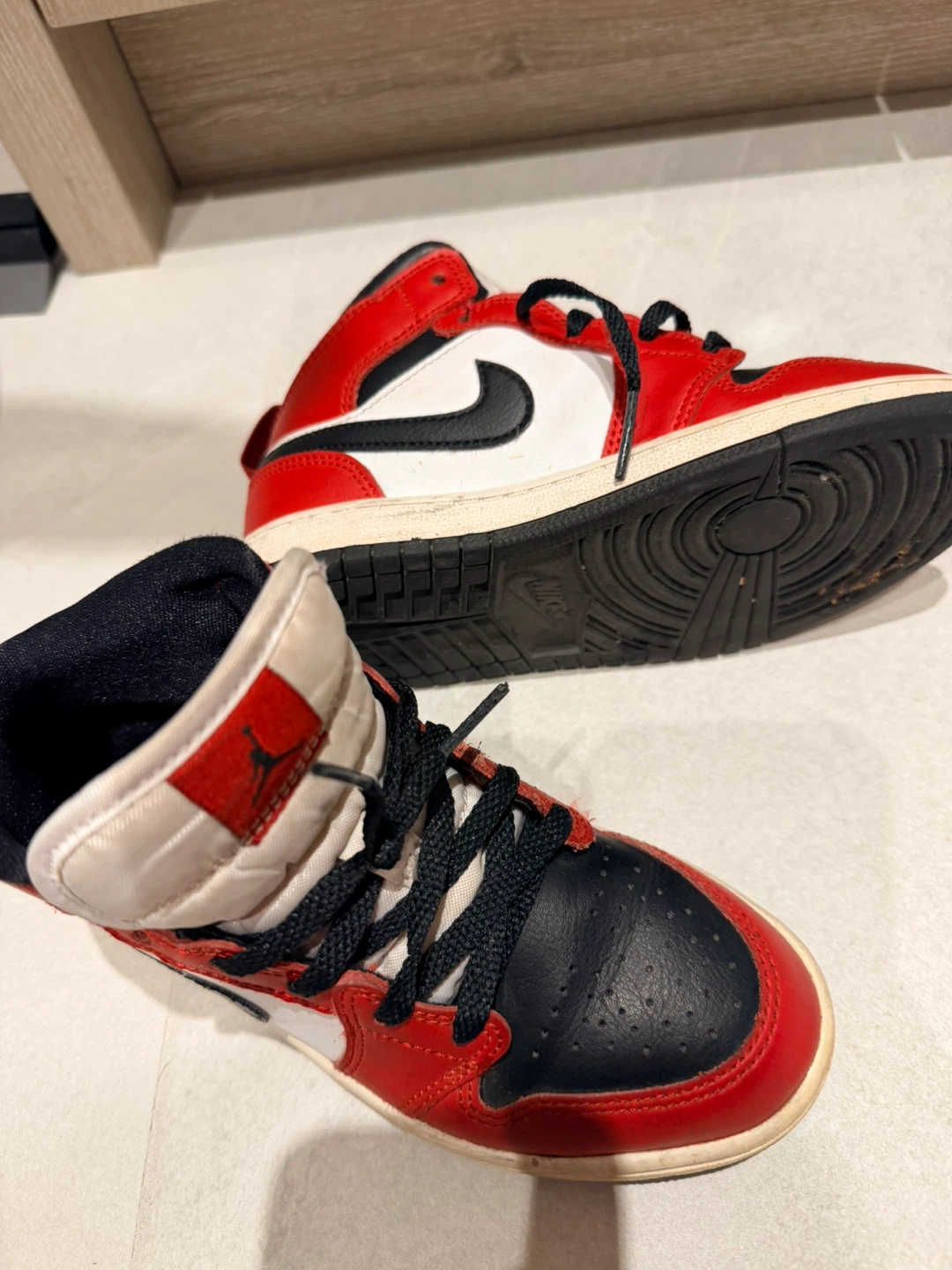 Air Jordan 1 - photo 4