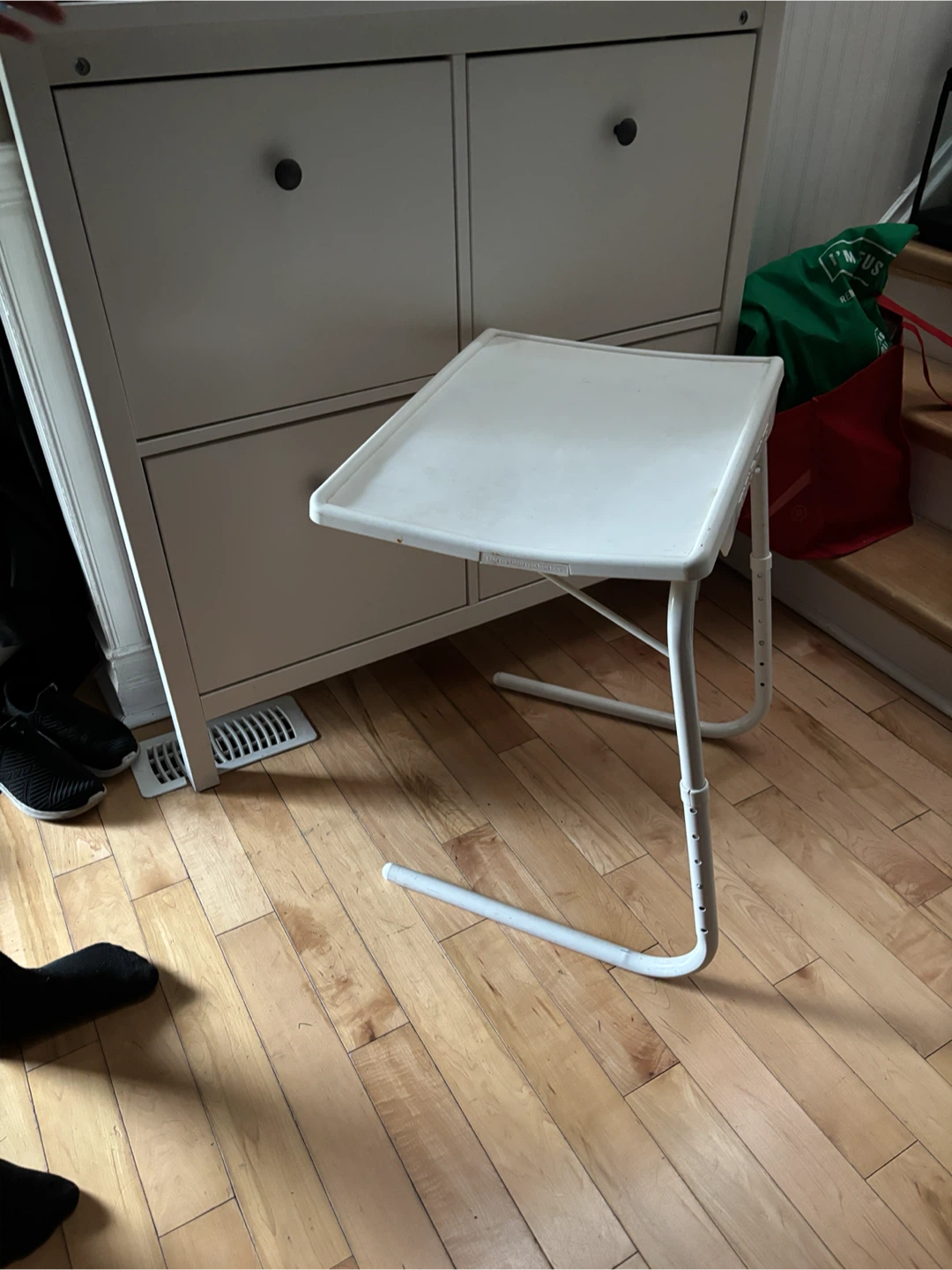 Table-Mate folding table