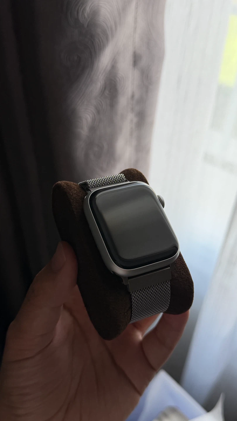 Apple Watch Series 9 45mm with Extra Bands - photo 3