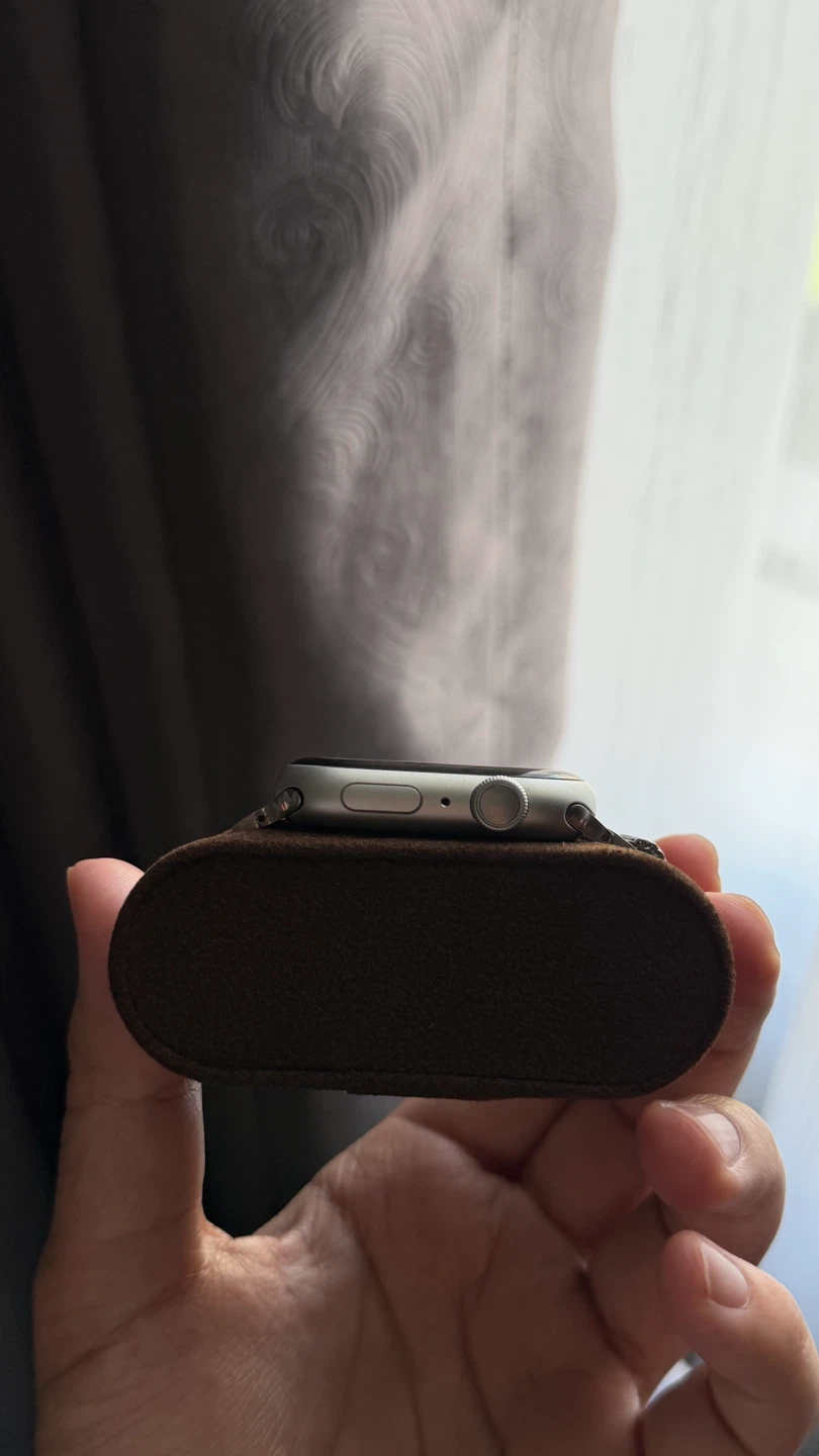 Apple Watch Series 9 45mm with Extra Bands - photo 4