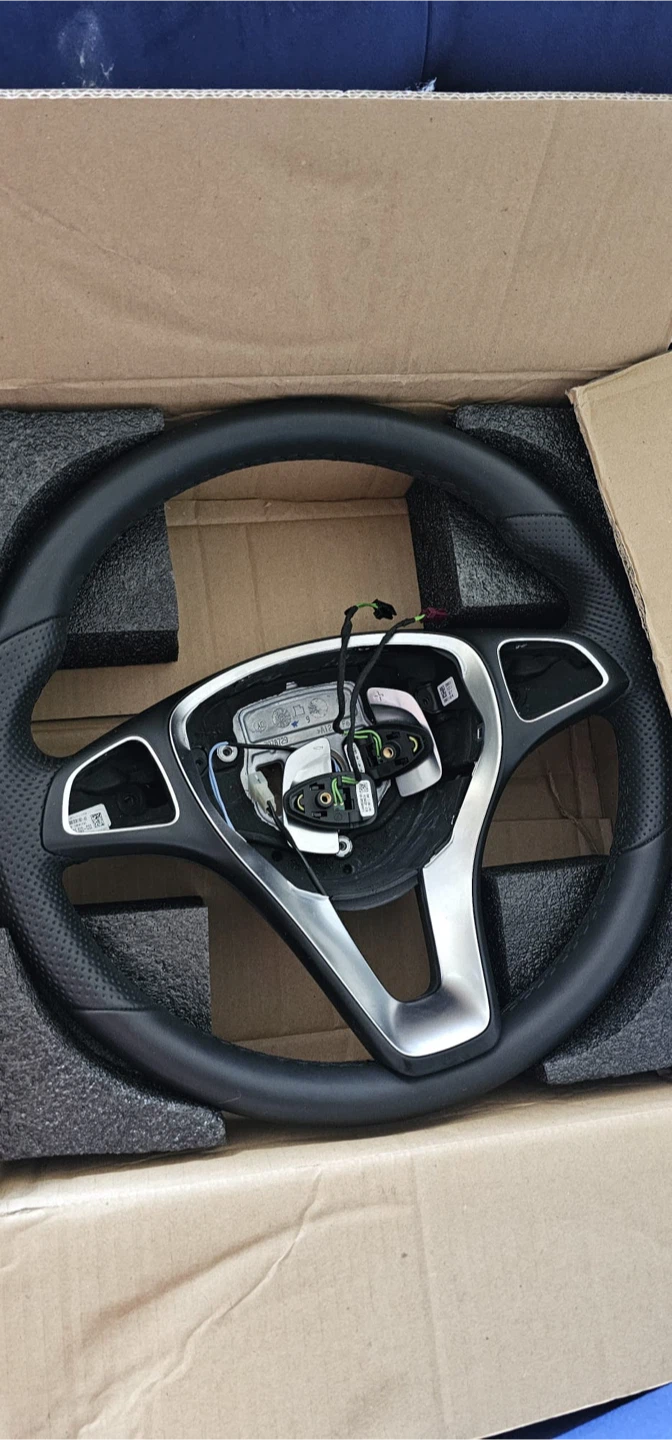 Mercedes-Benz Steering Wheel CLS 2015 - photo 2