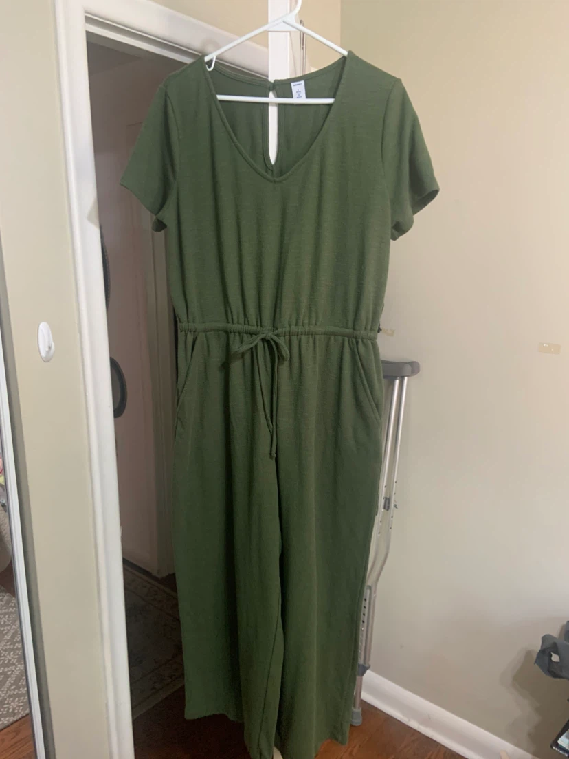 WOMEN’S  ‘ OLD NAVY 1 PIECE OLIVE GREEN JUMPER ROMPER - photo 2