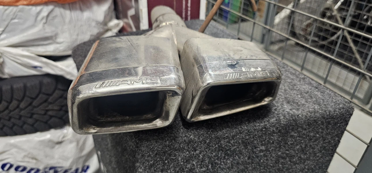 AMG Dual Exhaust Tip - photo 3